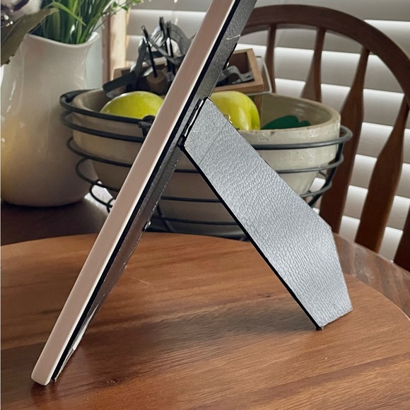 **VINTAGE** *HALLMARK* 4 x 6 Glazed Ceramic Picture Frame - Floral - Picture 6 of 7